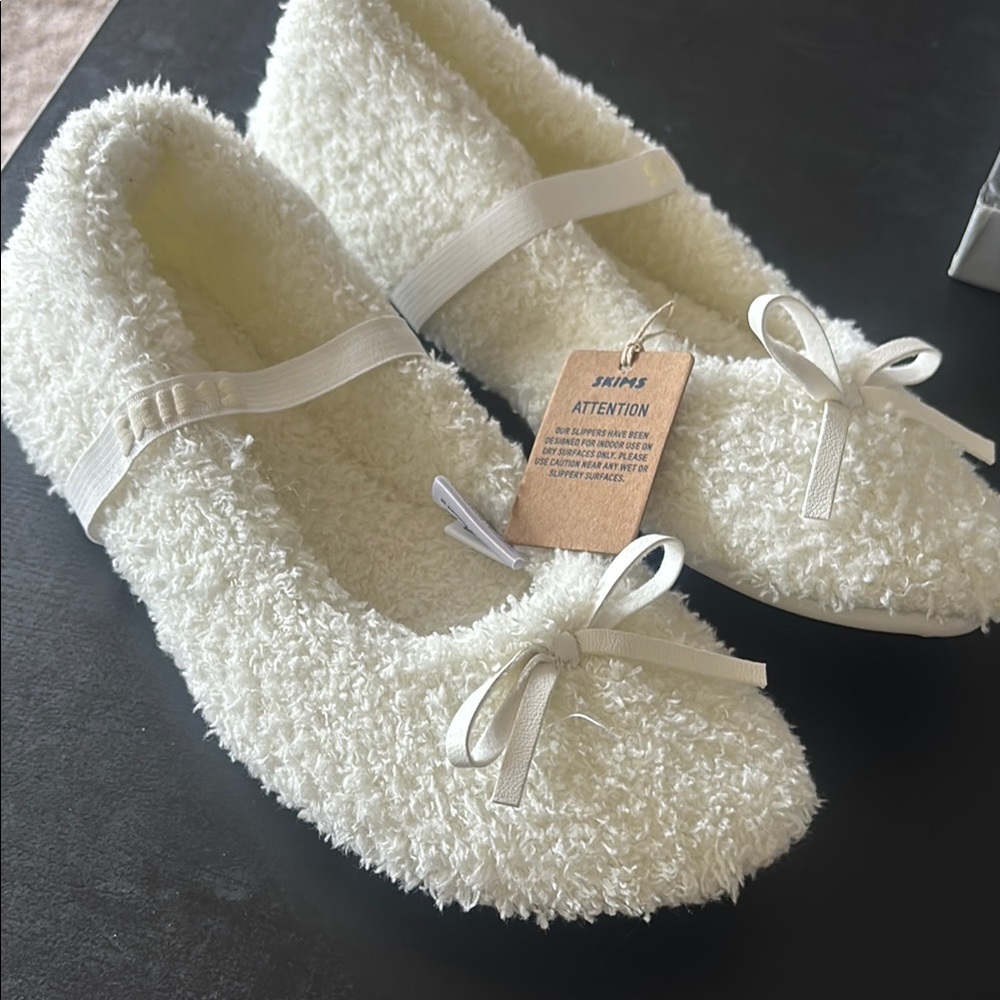 SKIMS Plush Ballet Slipper